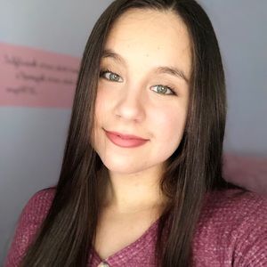 Meet your Posher, Alison